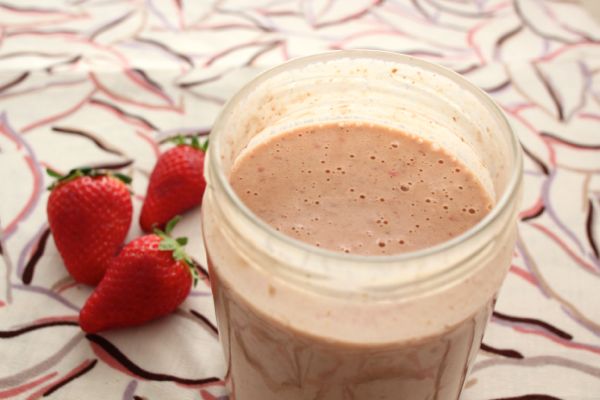Vegan strawberry peanut butter protein smoothie